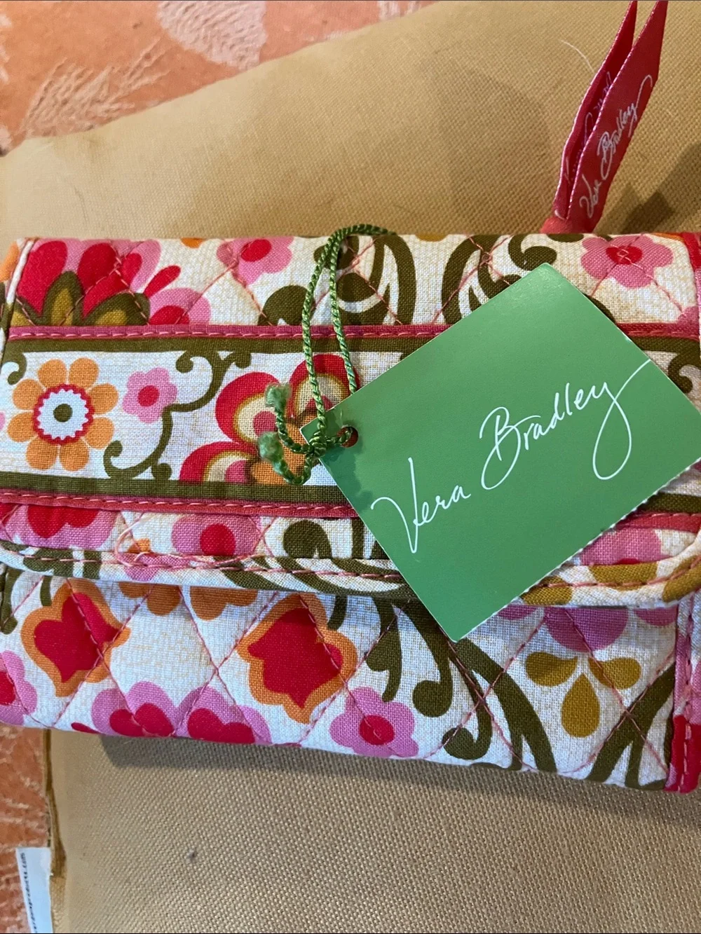 Retired folklorish Vera Bradley Coral Pink Floral Quilted Wallet - Picture 5 of 5